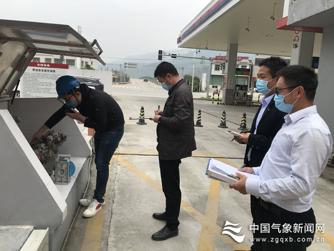 執(zhí)法檢查組開展防雷專項(xiàng)執(zhí)法檢查